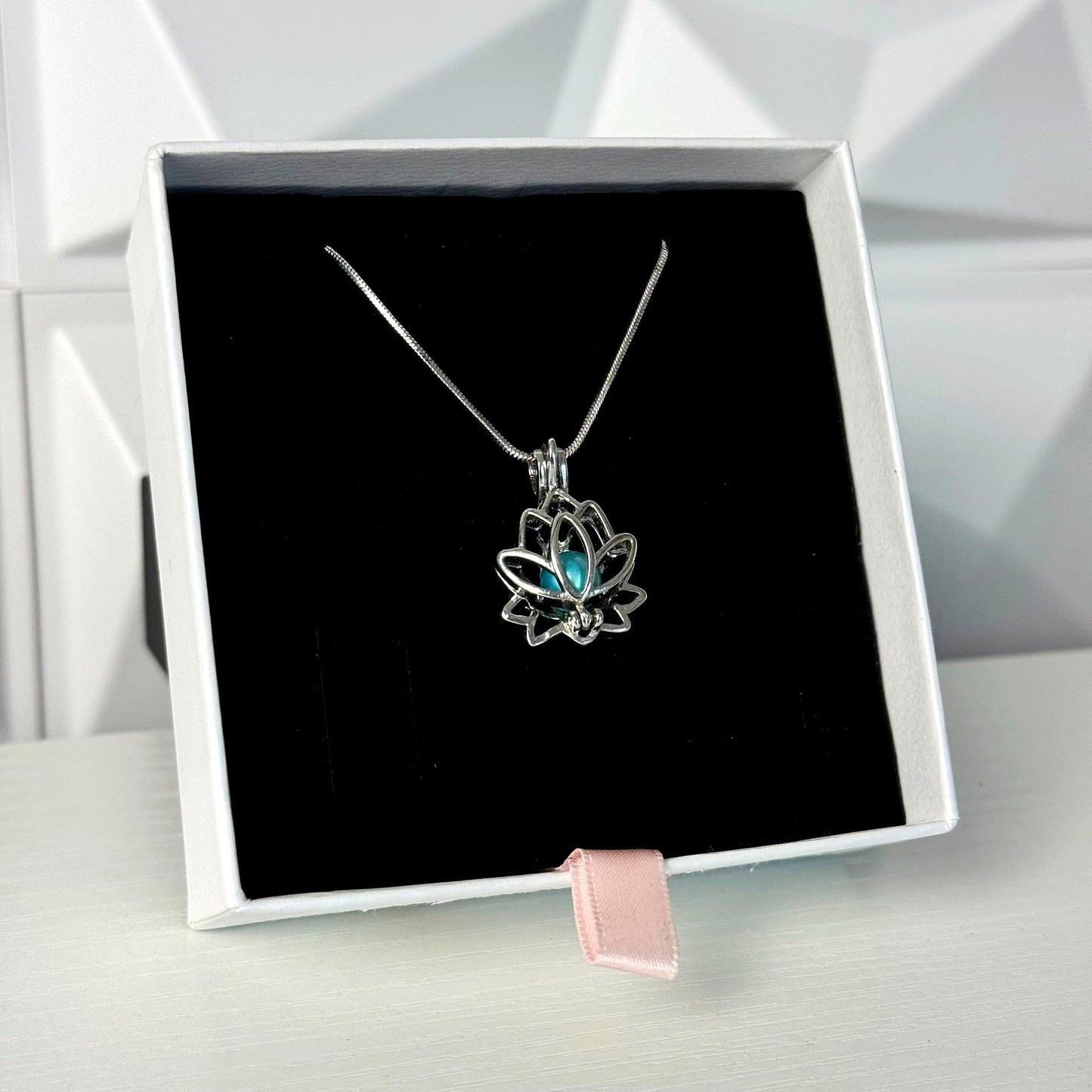 Pearly Love Pendant Set